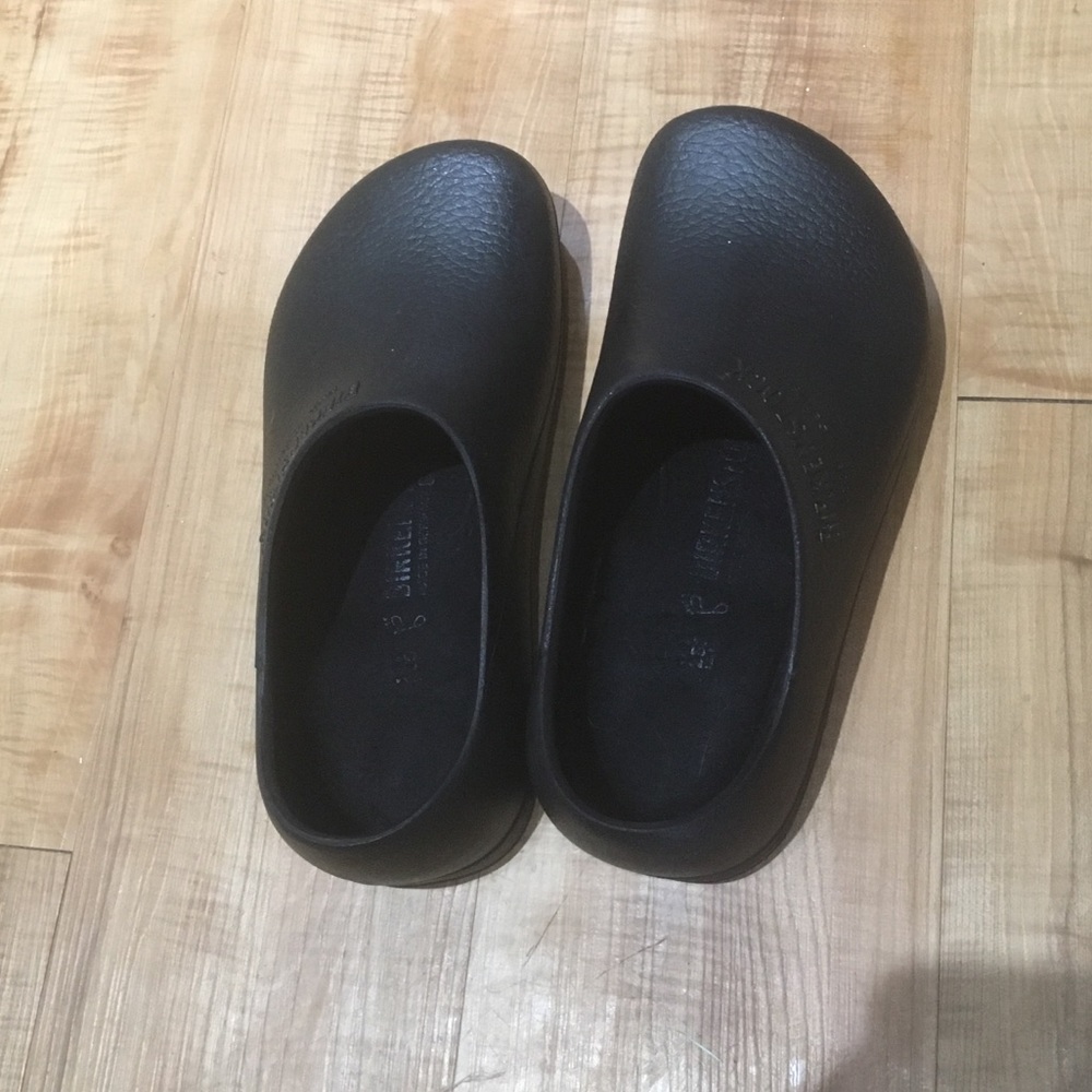 Black Work Kitchen Birkenstock’s Birki
